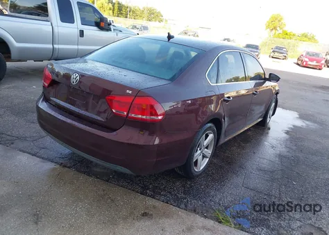 2012 Volkswagen Passat 2.5L Se z USA, uszkodzony, nr VIN 1VWBH7A39CC048180